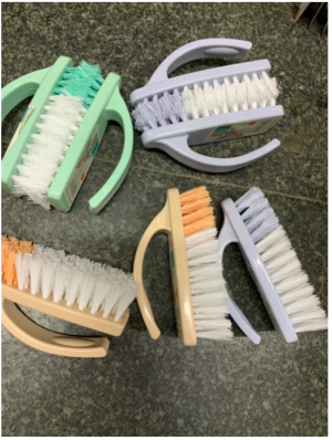 MEMENTO NAILL BRUSH - Bàn chải móng